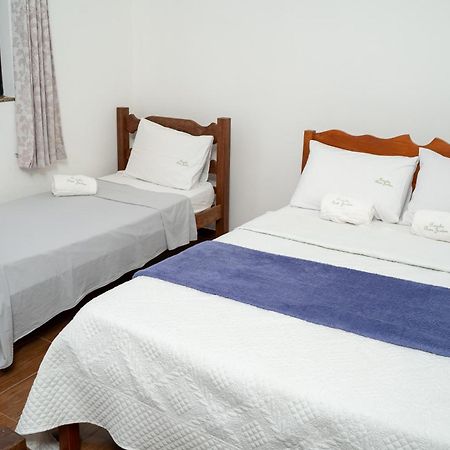 Casa Com Piscina Vista Para Lago, 03 Quartos Confortaveis กาปีตอลิโอ ภายนอก รูปภาพ