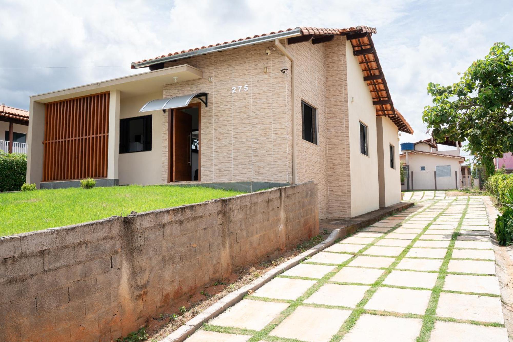 Casa Com Piscina Vista Para Lago, 03 Quartos Confortaveis กาปีตอลิโอ ภายนอก รูปภาพ